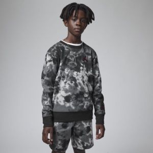 NIKE JORDAN ESSENTIALS SMOKE DYE 
AIR JORDAN SIGNATURE SLEEVE CREW NECK NWT!